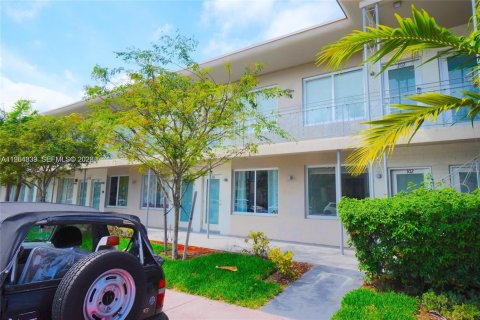 Condominio en venta en Miami Beach, Florida, 1 dormitorio, 38.09 m2 № 2040740 - foto 22