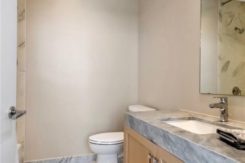 Condo in Tampa, Florida, 3 bedrooms  № 2205880 - photo 26