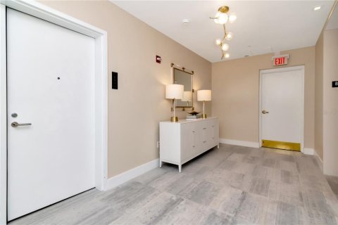 Condo in Tampa, Florida, 3 bedrooms  № 2205880 - photo 2