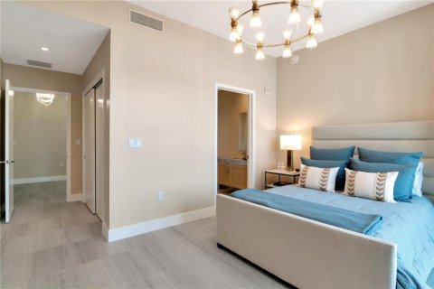 Condo in Tampa, Florida, 3 bedrooms  № 2205880 - photo 24