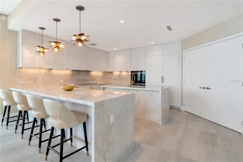 Condo in Tampa, Florida, 3 bedrooms  № 2205880 - photo 30