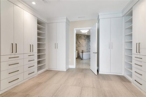 Condo in Tampa, Florida, 3 bedrooms  № 2205880 - photo 10