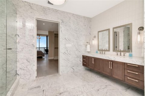 Condo in Tampa, Florida, 3 bedrooms  № 2205880 - photo 14
