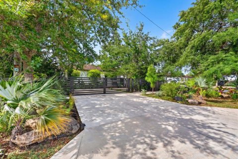 Casa en Miami, Florida 3 dormitorios, 133.59 m2 № 2170811