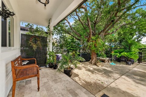 Casa en venta en Miami, Florida, 3 dormitorios, 133.59 m2 № 2170811 - foto 4