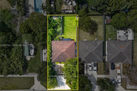 Casa en venta en Miami, Florida, 3 dormitorios, 133.59 m2 № 2170811 - foto 3