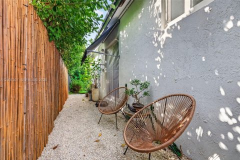 Casa en venta en Miami, Florida, 3 dormitorios, 133.59 m2 № 2170811 - foto 20