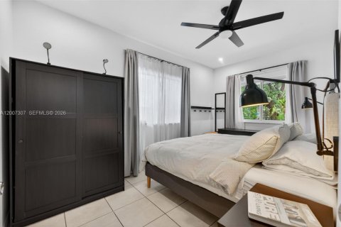 Casa en venta en Miami, Florida, 3 dormitorios, 133.59 m2 № 2170811 - foto 13