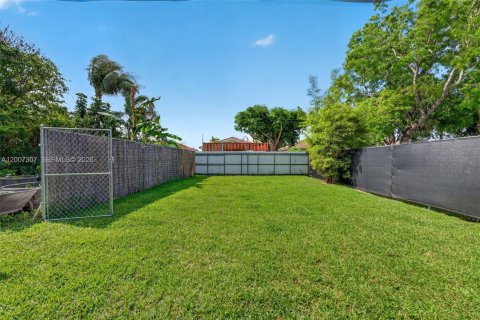 Casa en venta en Miami, Florida, 3 dormitorios, 133.59 m2 № 2170811 - foto 18