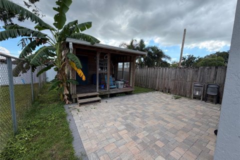 Touwnhouse à louer à Tampa, Floride: 2 chambres, 139.35 m2 № 2388154 - photo 14