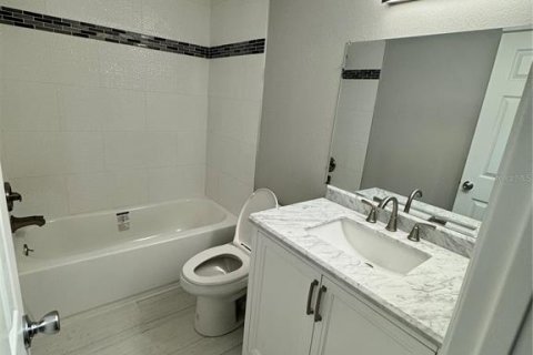 Touwnhouse à louer à Tampa, Floride: 2 chambres, 139.35 m2 № 2388154 - photo 6
