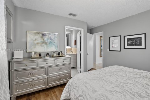 Villa ou maison à vendre à Hollywood, Floride: 3 chambres, 110.18 m2 № 1996052 - photo 13