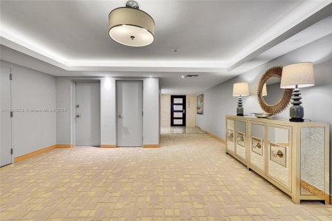 Condominio en venta en Fort Lauderdale, Florida, 3 dormitorios, 231.33 m2 № 1954976 - foto 5