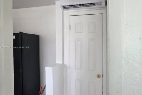 Casa en alquiler en Miami, Florida, 1 dormitorio, 65.03 m2 № 2088457 - foto 6