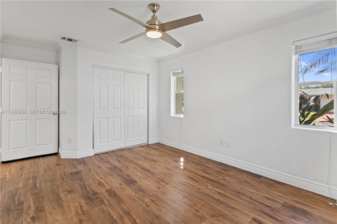 Villa ou maison à vendre à Dania Beach, Floride: 3 chambres, 137.87 m2 № 2057267 - photo 21