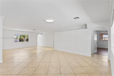 Villa ou maison à vendre à Dania Beach, Floride: 3 chambres, 137.87 m2 № 2057267 - photo 14