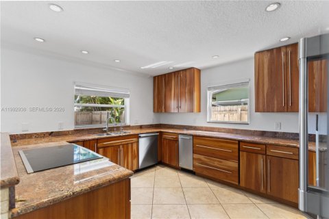 Villa ou maison à vendre à Dania Beach, Floride: 3 chambres, 137.87 m2 № 2057267 - photo 17