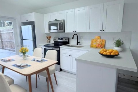 Купить кондоминиум в Хайалиа, Флорида 2 спальни, 89.19м2, № 2000741 - фото 3