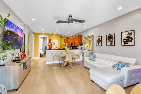 Touwnhouse à louer à Wilton Manors, Floride: 3 chambres, 174.66 m2 № 1966224 - photo 6