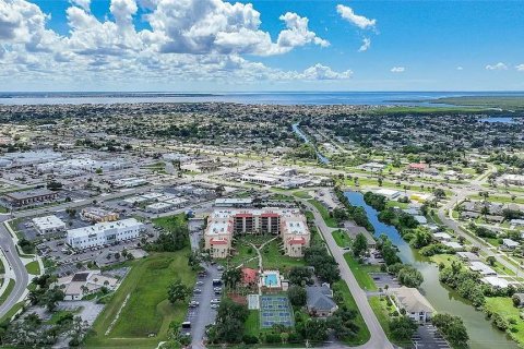 Condominio en venta en Port Charlotte, Florida, 2 dormitorios, 72.74 m2 № 1574517 - foto 23