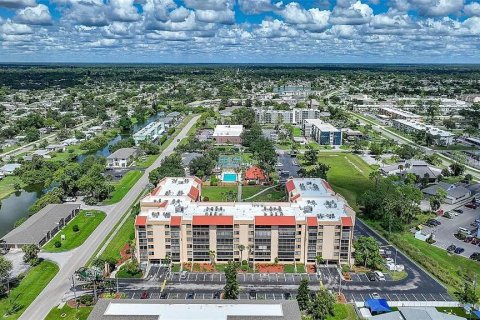 Condominio en venta en Port Charlotte, Florida, 2 dormitorios, 72.74 m2 № 1574517 - foto 21