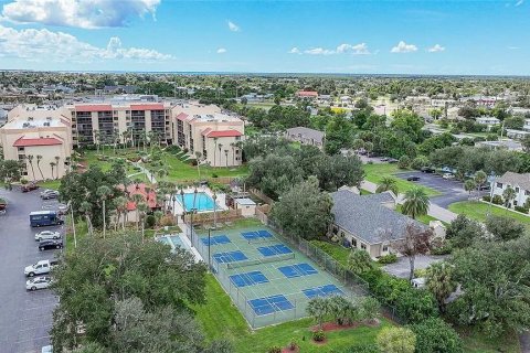 Condominio en venta en Port Charlotte, Florida, 2 dormitorios, 72.74 m2 № 1574517 - foto 22