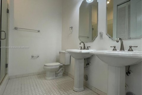 Condo in Fort Lauderdale, Florida, 2 bedrooms № 1942824 - photo 24