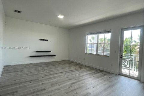 Condo in Fort Lauderdale, Florida, 2 bedrooms № 1942824 - photo 27