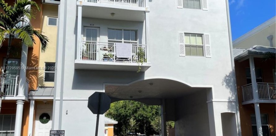 Condo in Fort Lauderdale, Florida, 2 bedrooms № 1942824