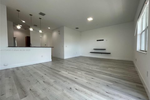 Condo in Fort Lauderdale, Florida, 2 bedrooms № 1942824 - photo 21