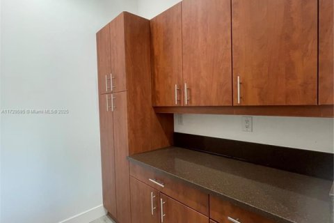 Condo in Fort Lauderdale, Florida, 2 bedrooms № 1942824 - photo 5