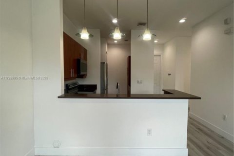 Condo in Fort Lauderdale, Florida, 2 bedrooms № 1942824 - photo 6