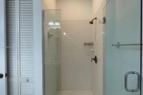 Condo in Fort Lauderdale, Florida, 2 bedrooms № 1942824 - photo 26