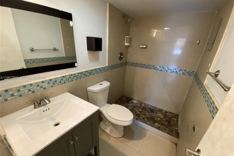 Copropriété à vendre à North Miami, Floride: 1 chambre, 66.33 m2 № 2023958 - photo 16