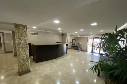 Copropriété à vendre à North Miami, Floride: 1 chambre, 66.33 m2 № 2023958 - photo 5
