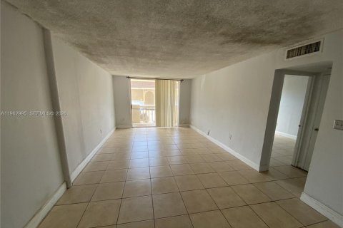 Купить кондоминиум в Норт-Майами, Флорида 1 спальня, 66.33м2, № 2023958 - фото 17