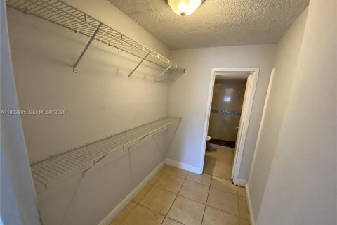 Copropriété à vendre à North Miami, Floride: 1 chambre, 66.33 m2 № 2023958 - photo 15