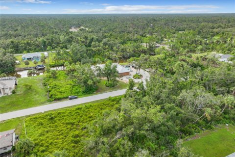 Commercial property in Port Charlotte, Florida № 2158076 - photo 10