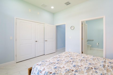Villa ou maison à vendre à Port St. Lucie, Floride: 3 chambres, 243.96 m2 № 2413304 - photo 25