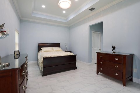 Villa ou maison à vendre à Port St. Lucie, Floride: 3 chambres, 243.96 m2 № 2413304 - photo 16