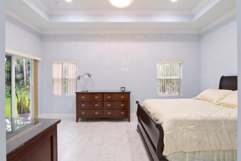 Villa ou maison à vendre à Port St. Lucie, Floride: 3 chambres, 243.96 m2 № 2413304 - photo 15