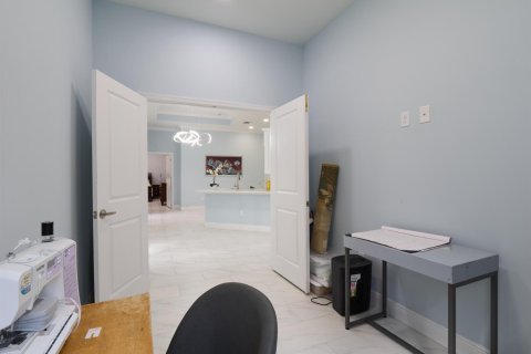 Villa ou maison à vendre à Port St. Lucie, Floride: 3 chambres, 243.96 m2 № 2413304 - photo 12