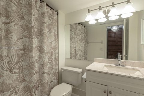 Condominio en venta en Coconut Creek, Florida, 2 dormitorios, 101.54 m2 № 1969687 - foto 15