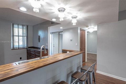 Condominio en venta en Coconut Creek, Florida, 2 dormitorios, 101.54 m2 № 1969687 - foto 13