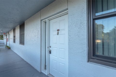 Condominio en venta en Coconut Creek, Florida, 2 dormitorios, 101.54 m2 № 1969687 - foto 21