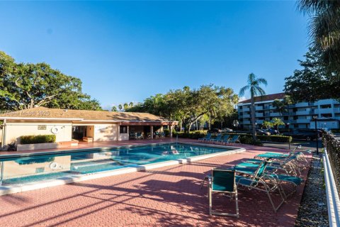 Condominio en venta en Coconut Creek, Florida, 2 dormitorios, 101.54 m2 № 1969687 - foto 23