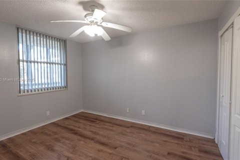 Condominio en venta en Coconut Creek, Florida, 2 dormitorios, 101.54 m2 № 1969687 - foto 9