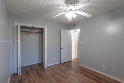 Condominio en venta en Coconut Creek, Florida, 2 dormitorios, 101.54 m2 № 1969687 - foto 11