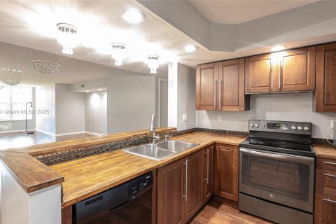 Condominio en venta en Coconut Creek, Florida, 2 dormitorios, 101.54 m2 № 1969687 - foto 8