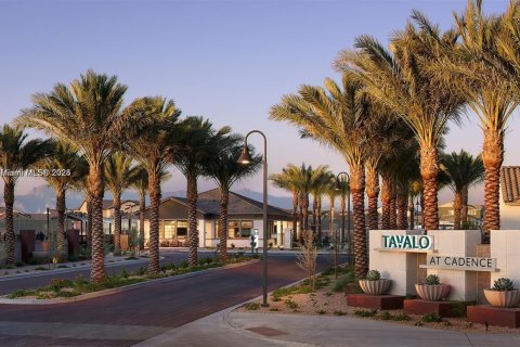 Снять в аренду таунхаус в Порт-Сент-Луси, Флорида 3 спальни, 136.01м2, № 1942301 - фото 2